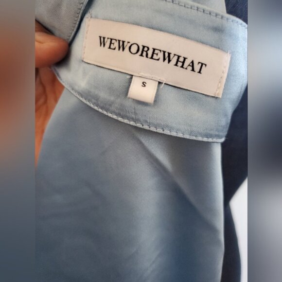 We Wore What Revolve Light Blue Satin Halter Top Crop Top Women's Size Small - Picture 4 of 8